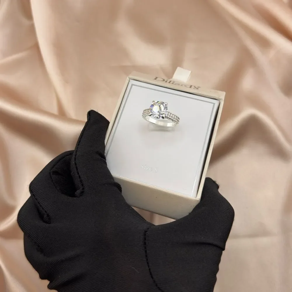 Dillard’s Halo Ring - Size 8 - Picture 7 of 7